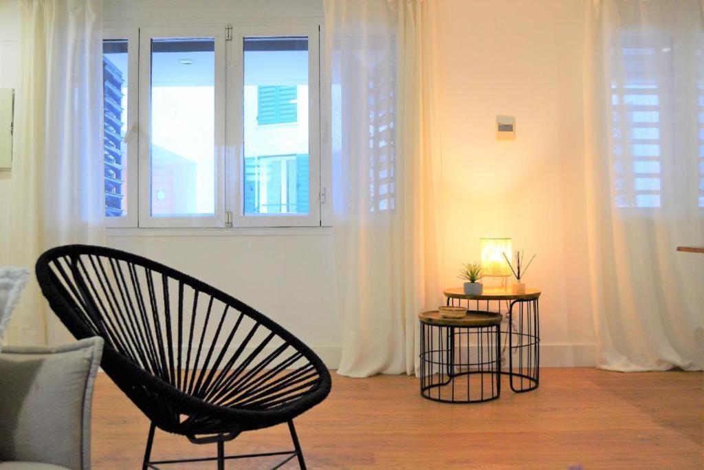 Апартаменты Acogedor Apartamento Junto Al Museo Picasso Малага Экстерьер фото
